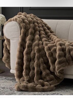 Sumptuous Taupe Faux Fur Throw Blanket - Luxury Cozy Layer